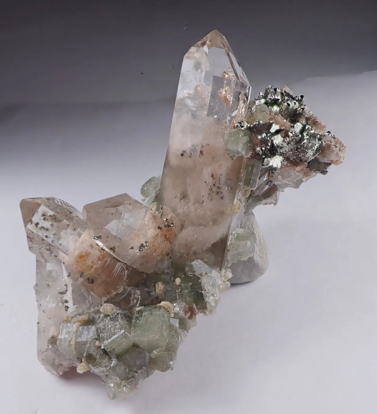 Quartz with inclusions and Fluorapatite, Marcasite, Muscovite and Siderite - image 6