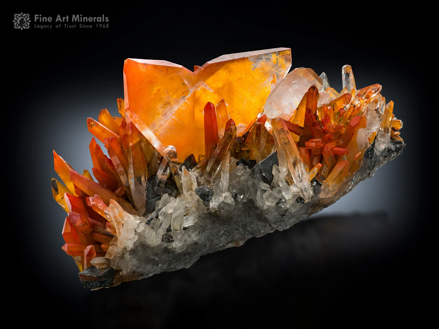 Quartz with Japan law twin Crystal from Bolivia - image 1