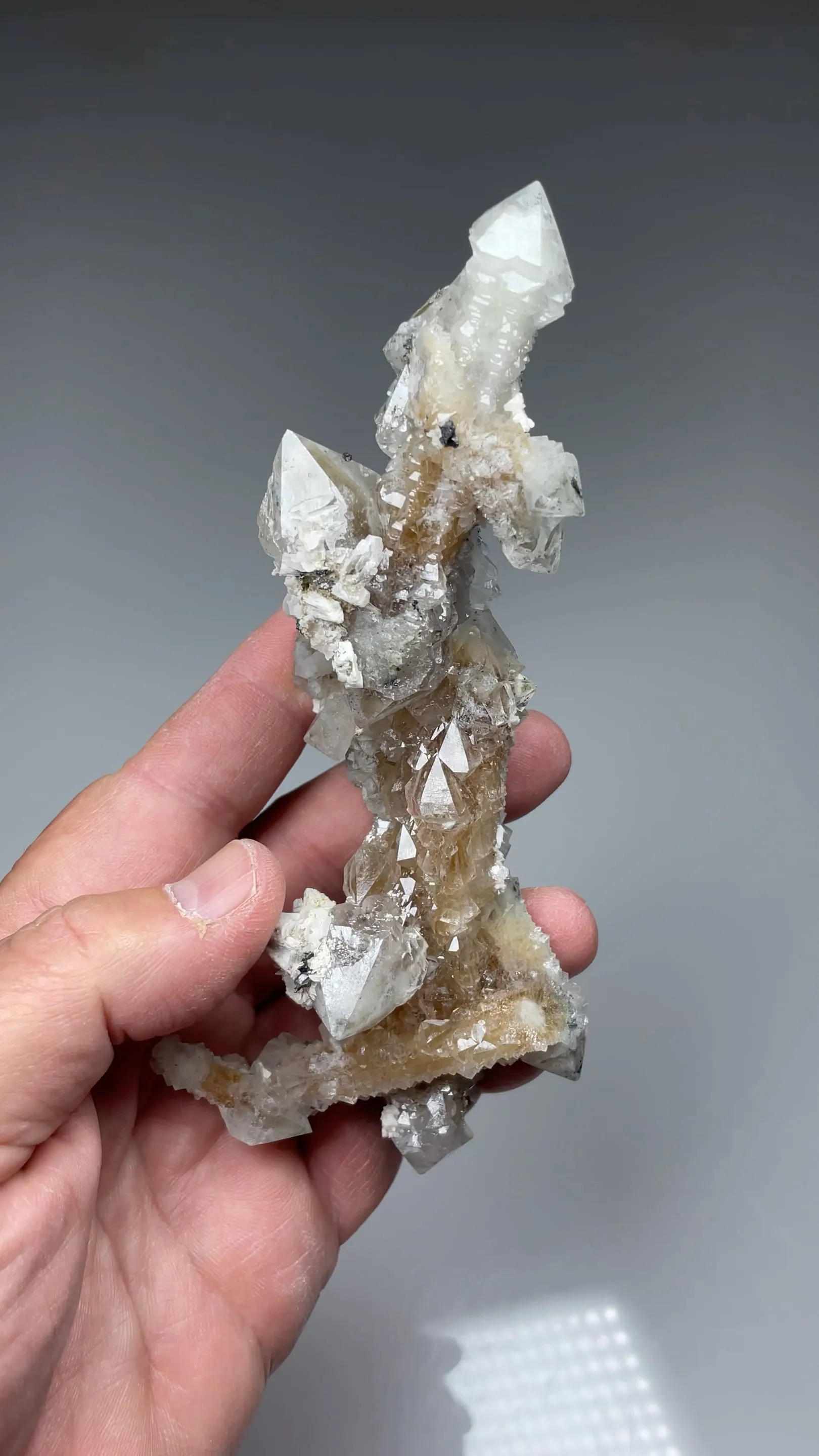Quartz with Magnetite, Calcite - image 2