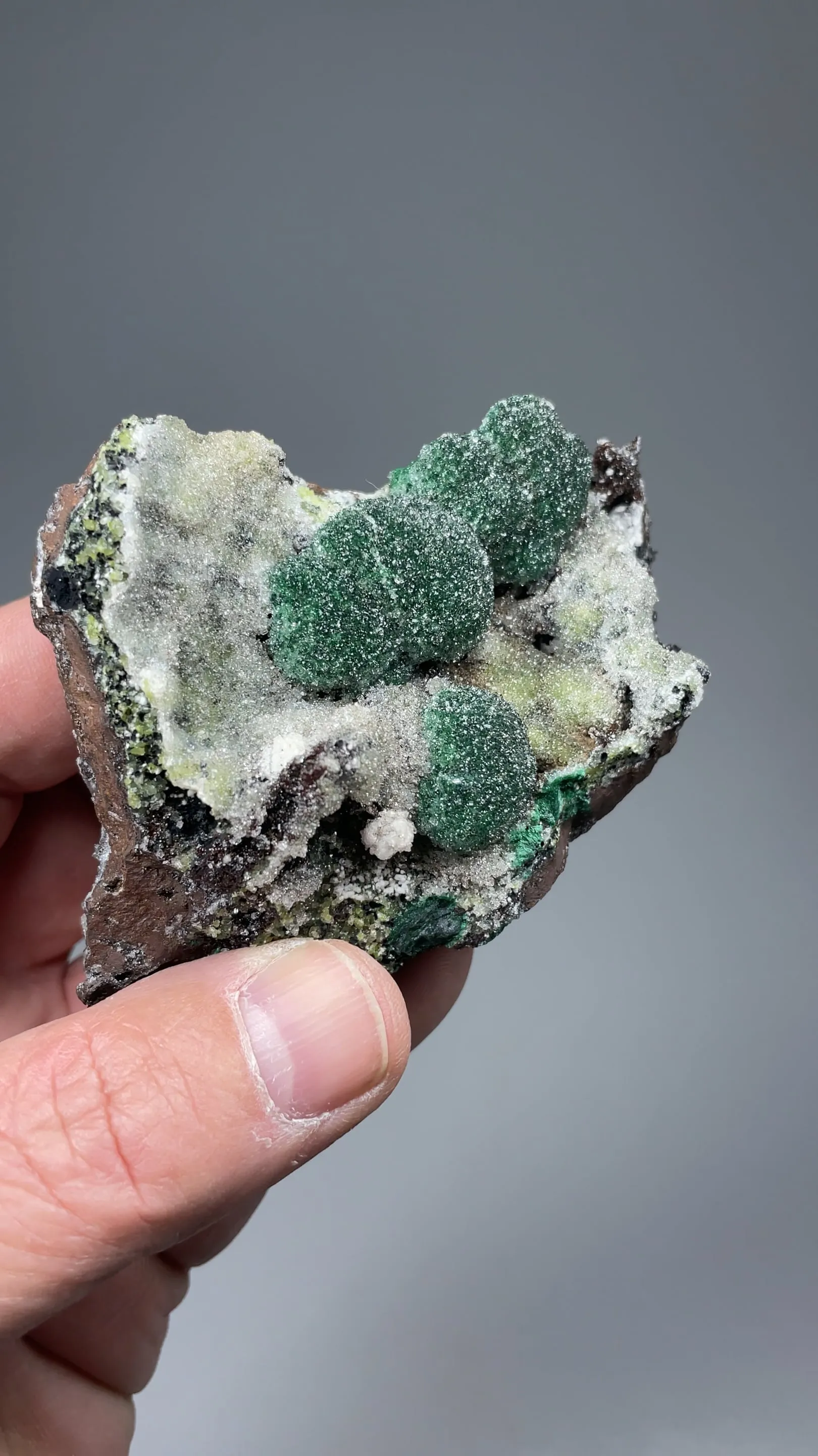 Quartz with Malachite - image 2