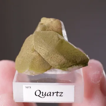 Quartz with Mottramite