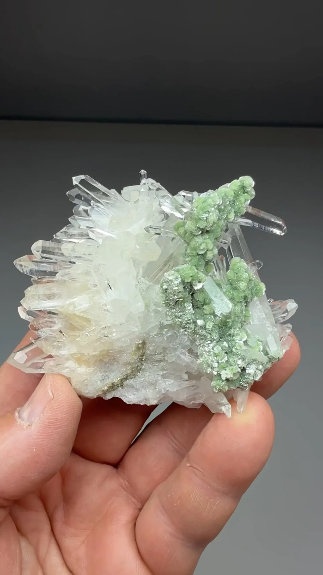 Quartz with Muscovite - image 2