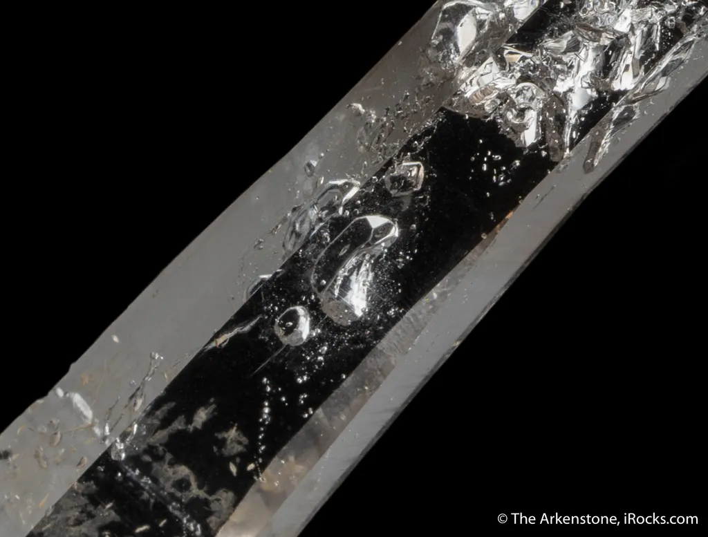 Quartz with Negative Crystal Phantoms - image 4