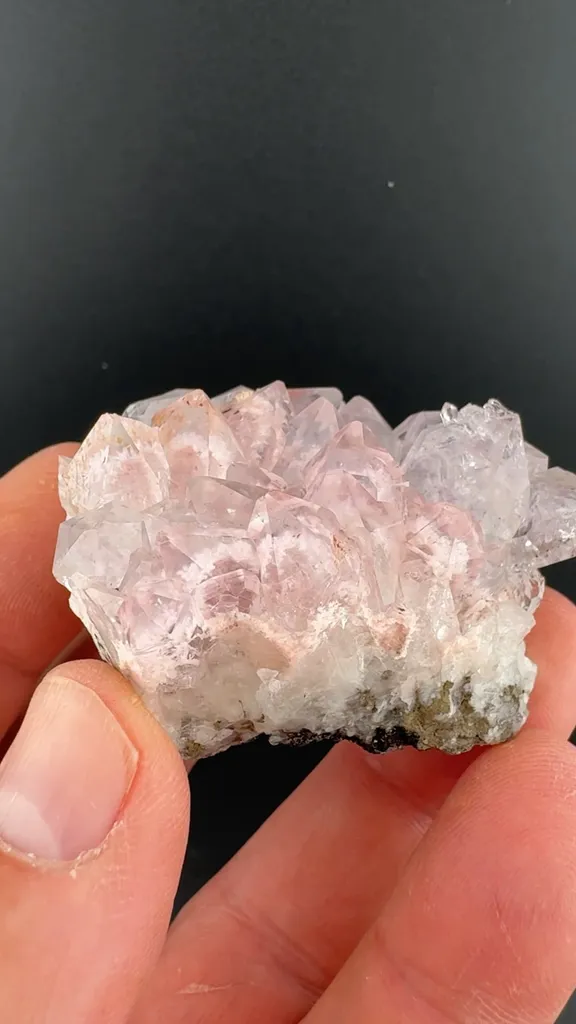 Quartz with Rhodochrosite image