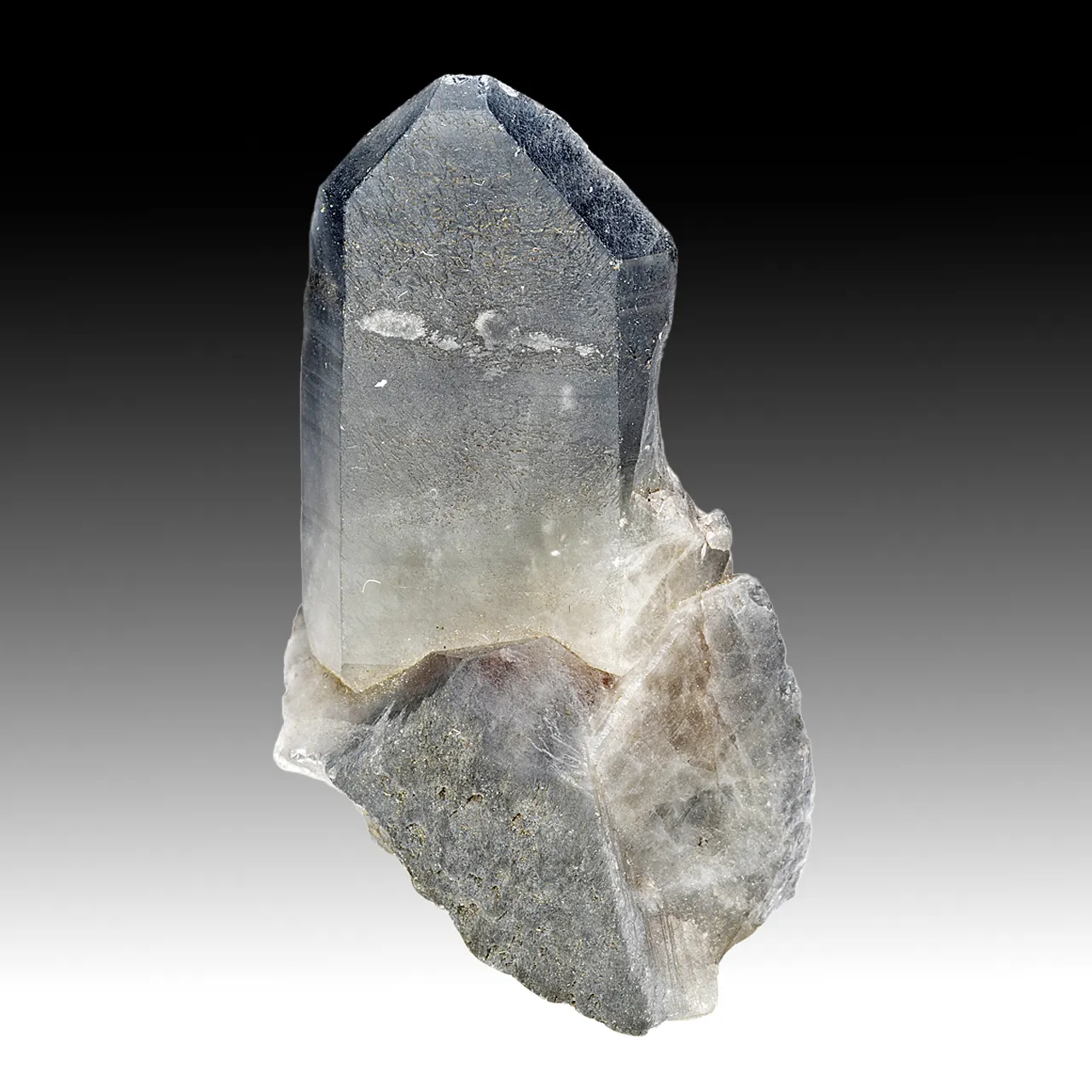 Quartz with Riebeckite inclusions - image 1
