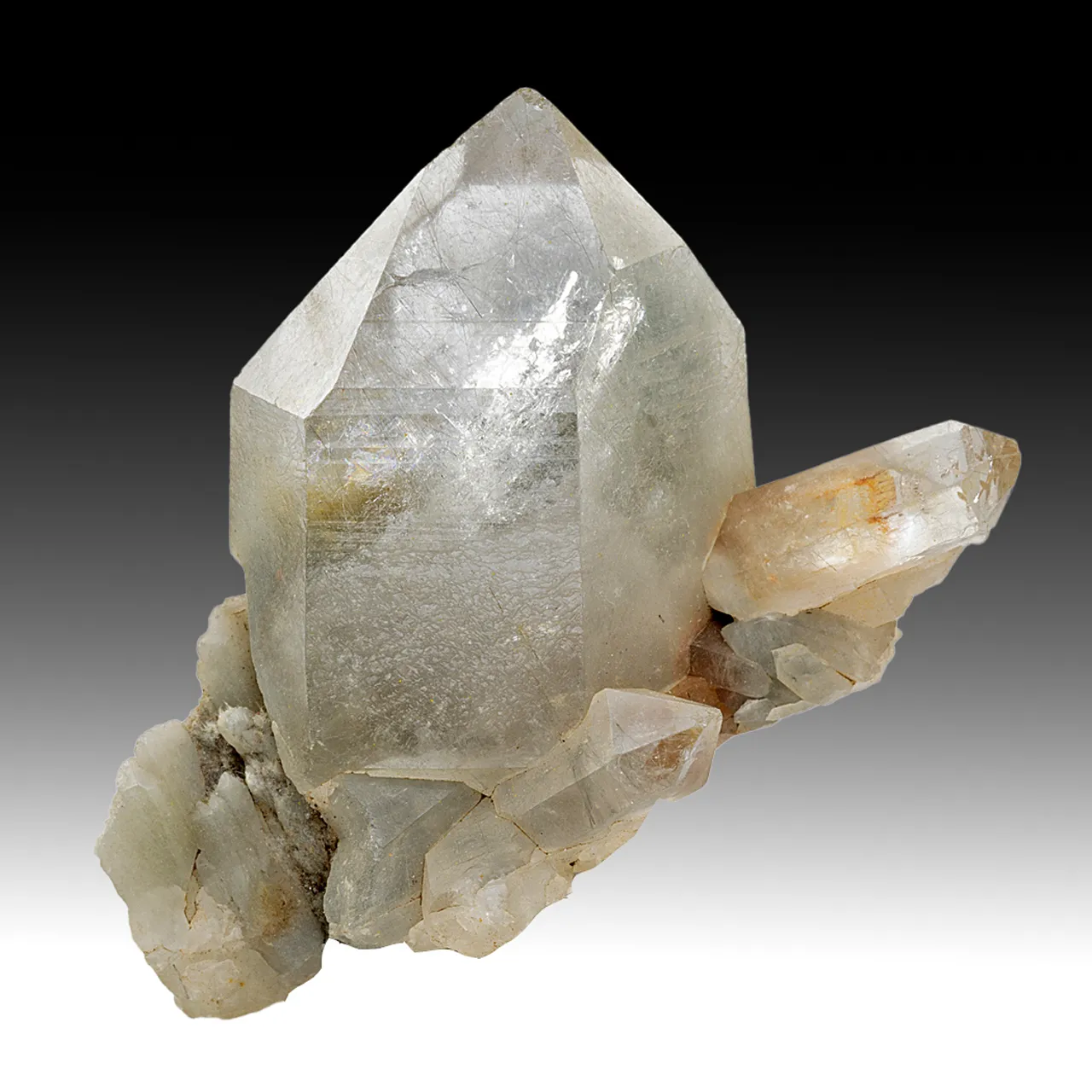 Quartz with Riebeckite inclusions - image 1