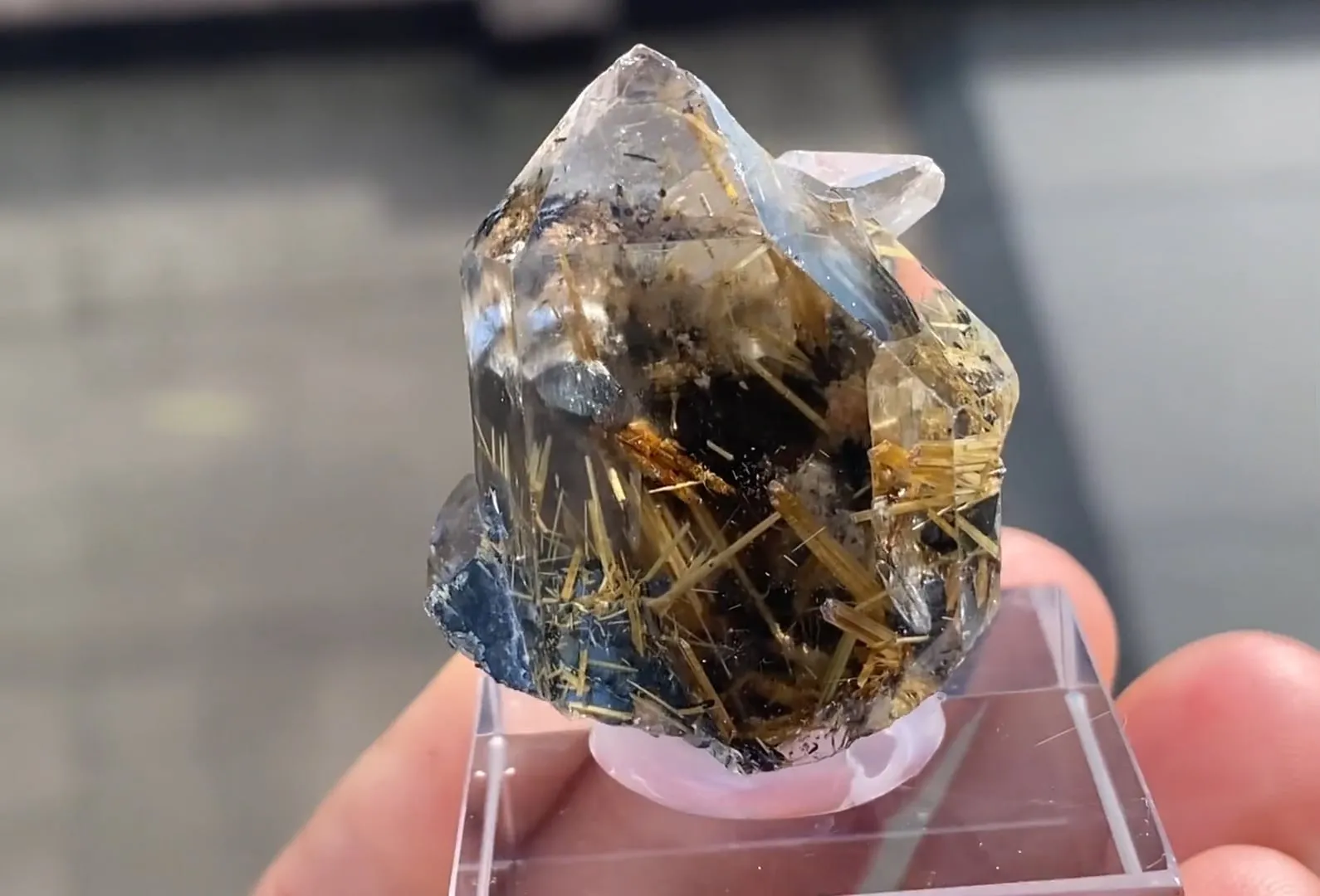 Quartz with Rutile and Hematite - image 5