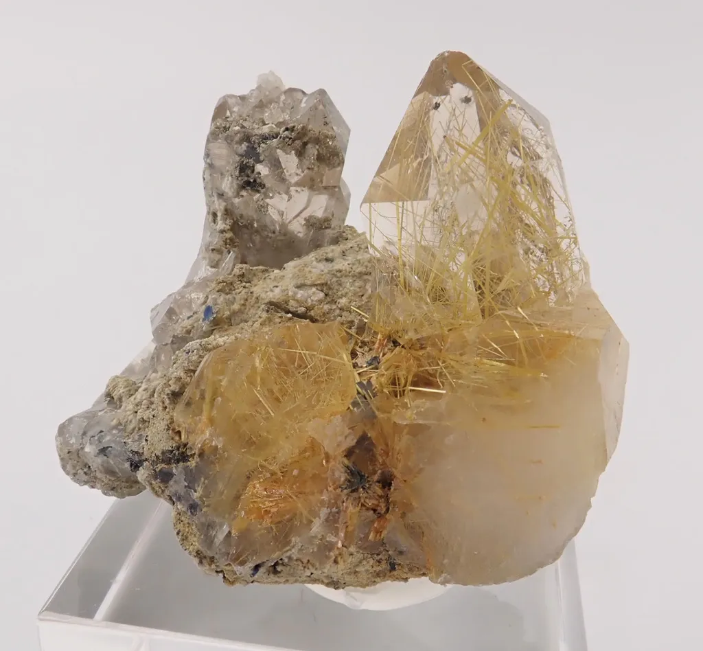 Quartz with Rutile and Hematite image