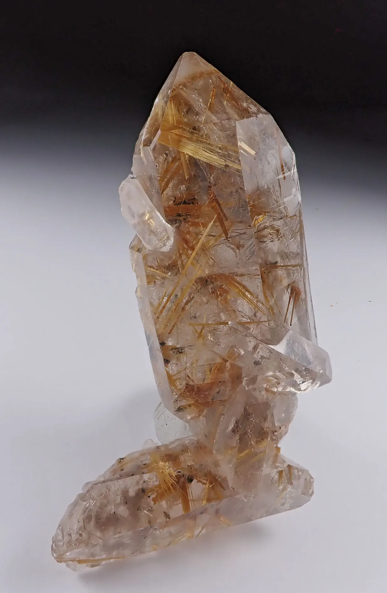 Quartz with Rutile and Hematites - image 2