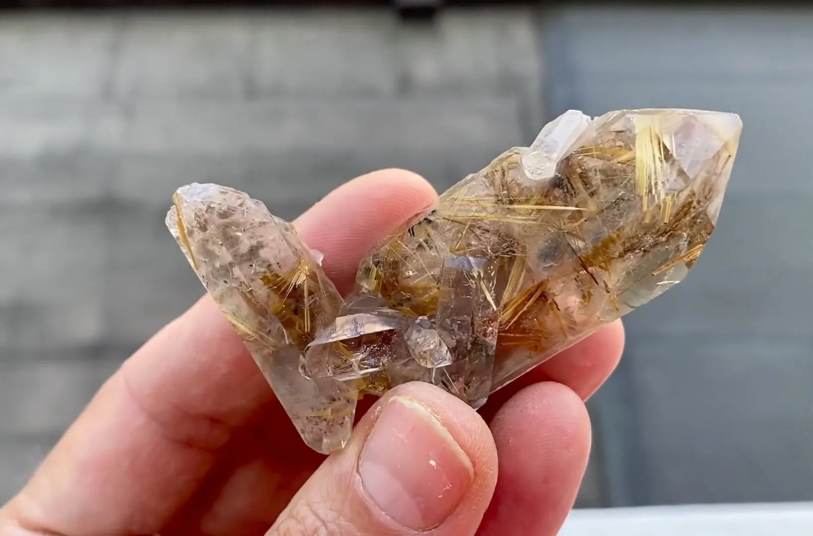 Quartz with Rutile and Hematites - image 5
