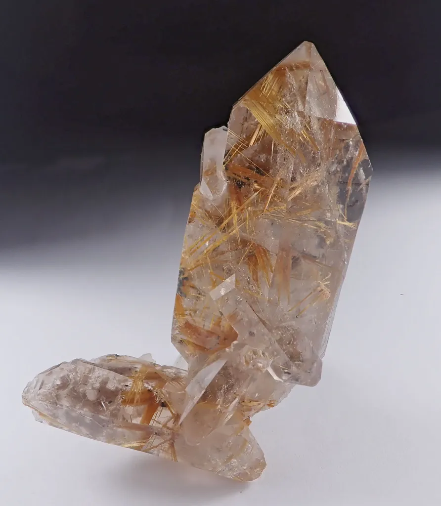 Quartz with Rutile and Hematites image