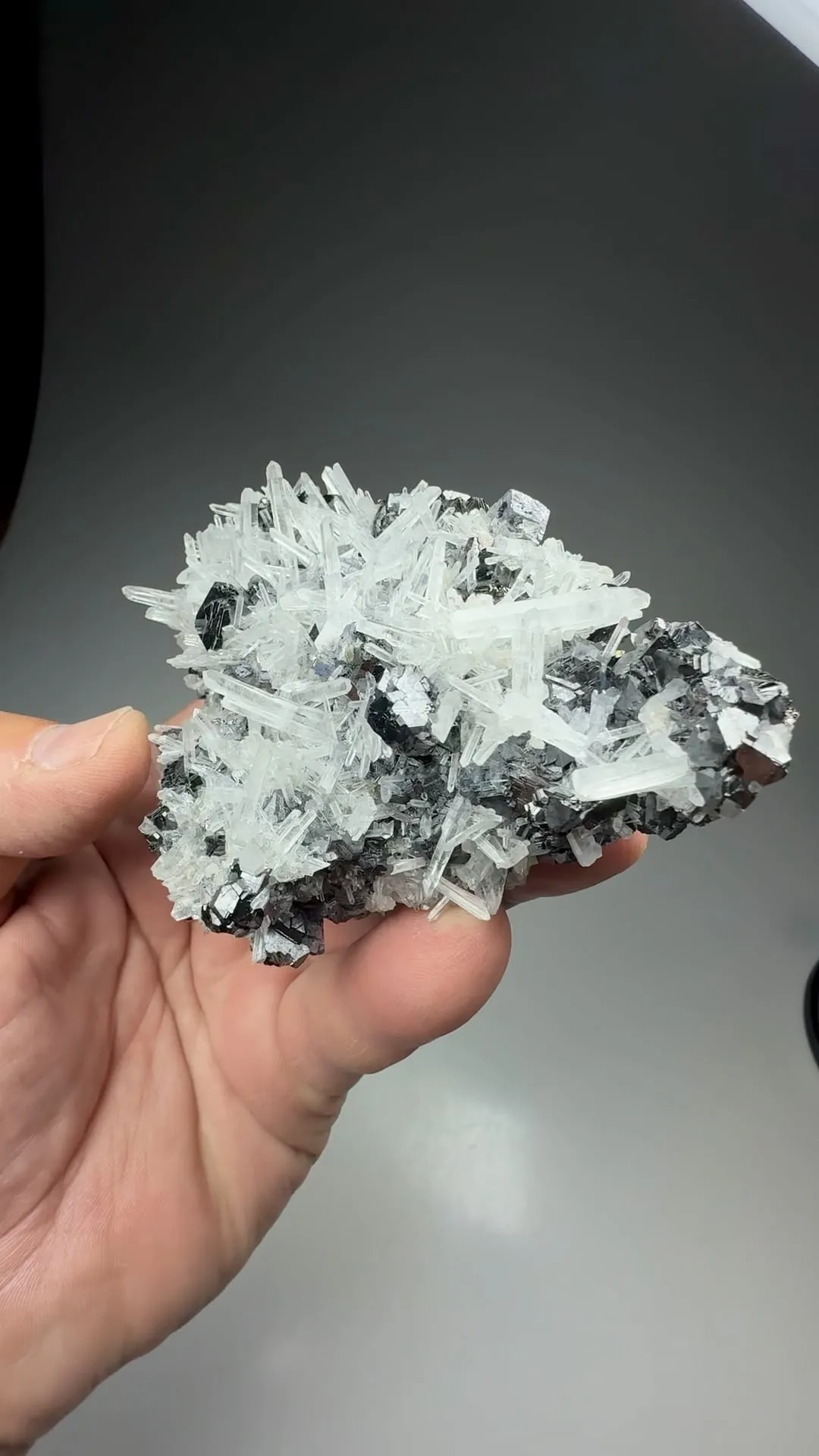 Quartz with Sphalerite - image 2