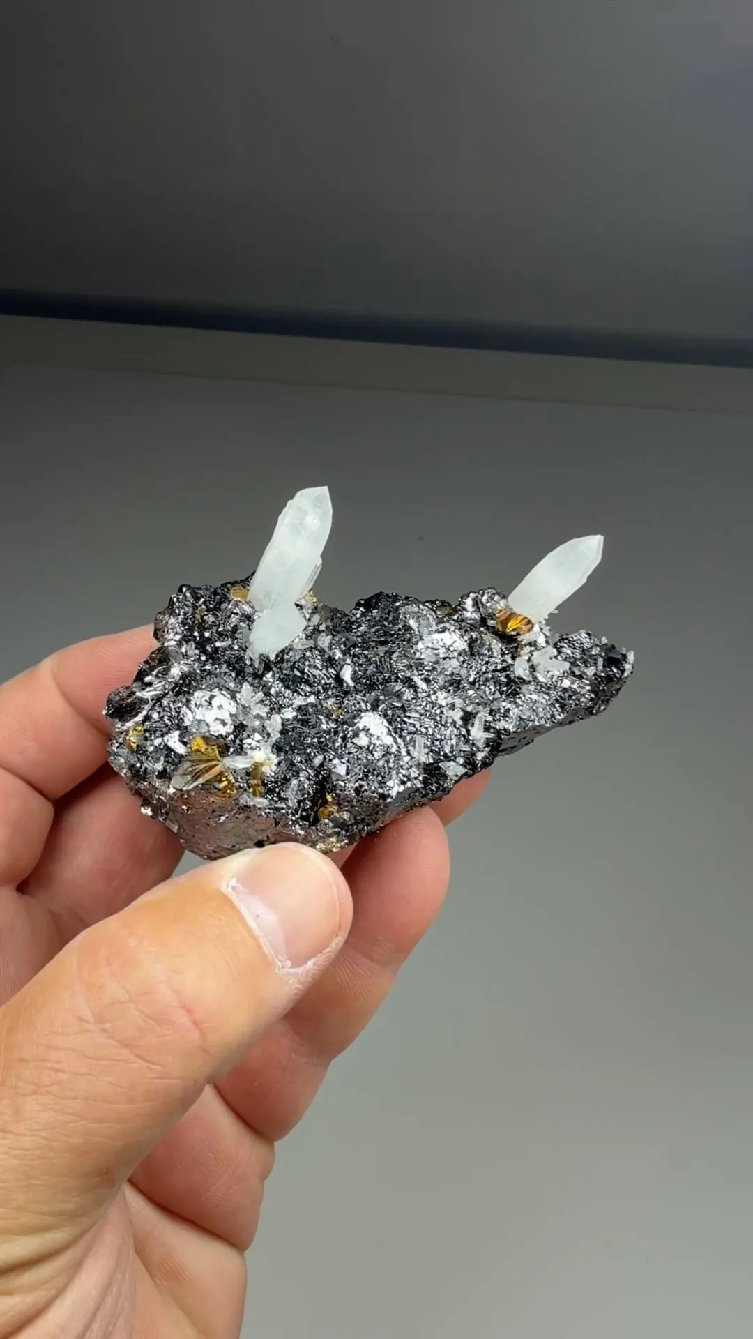 Quartz with Sphalerite, Chalcopyrite - image 2