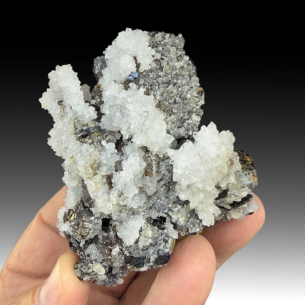 Quartz with Sphalerite image