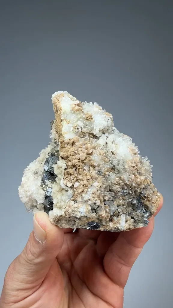Quartz with Sphalerite, Dolomite image