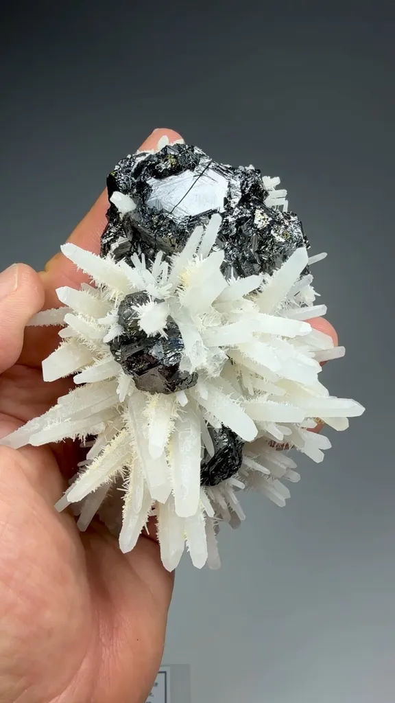 Quartz with Sphalerite - image 2