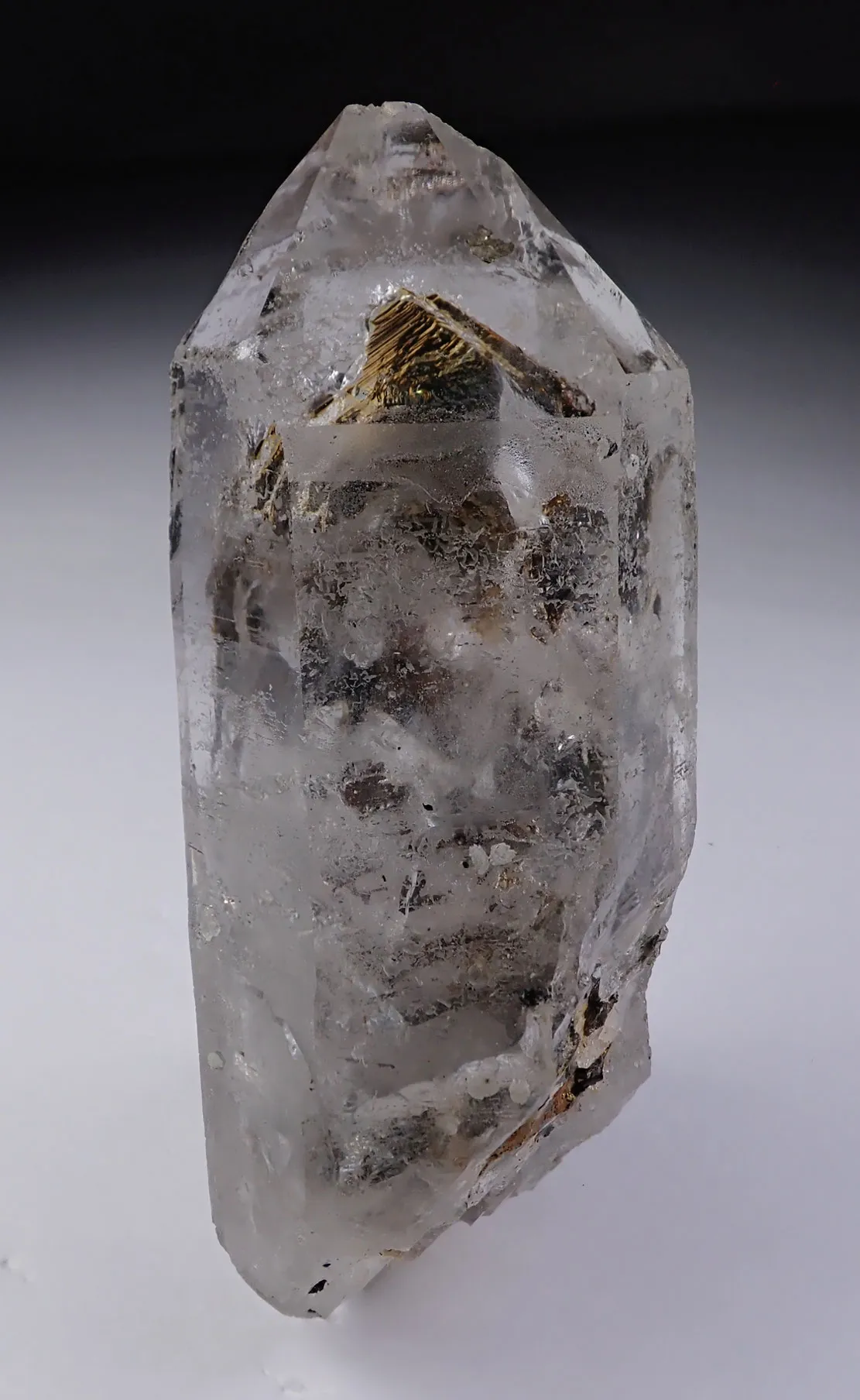 Quartz with Sulphide inclusions - image 1