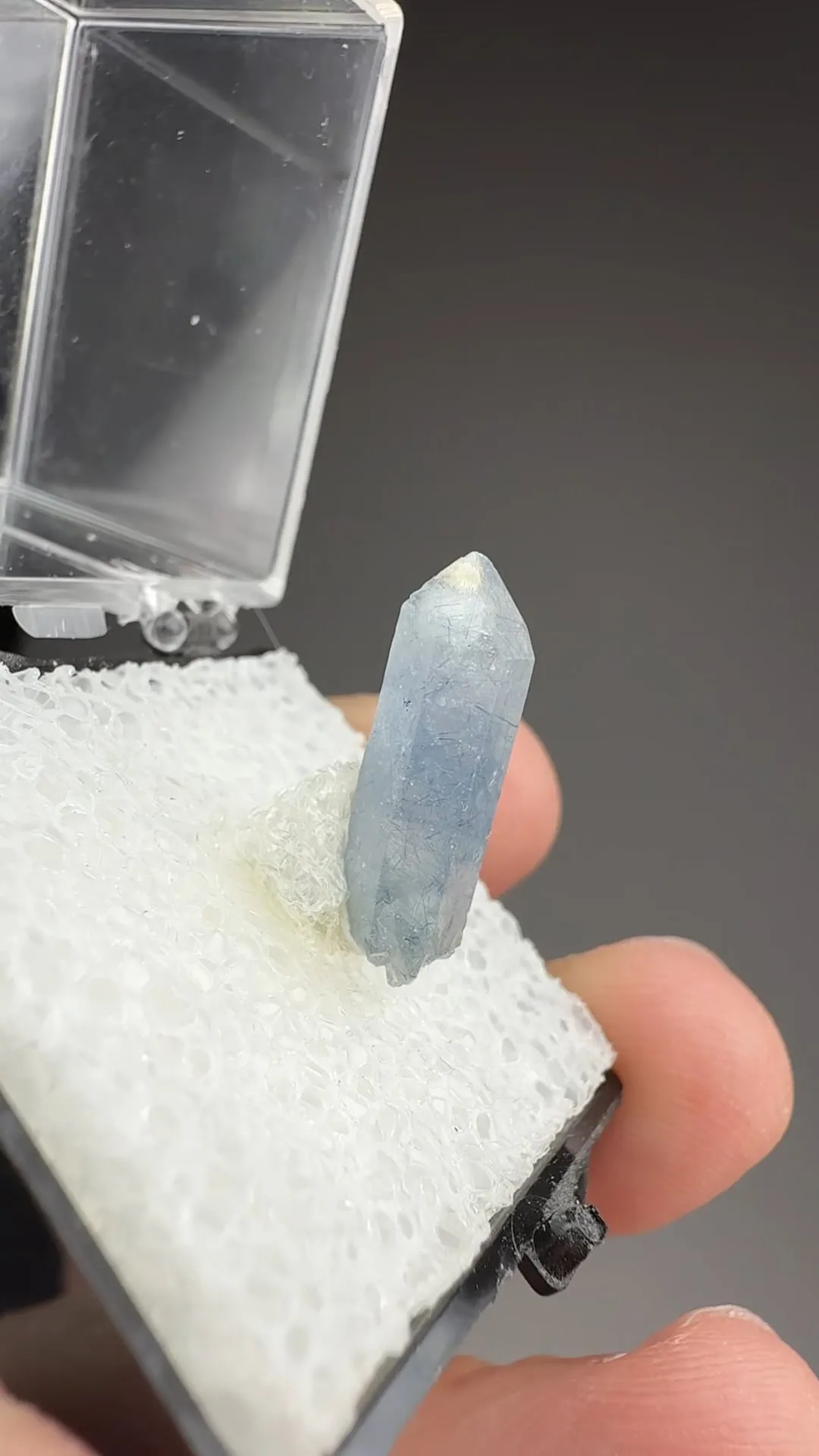 Quartz with Tourmaline inclusions - image 2