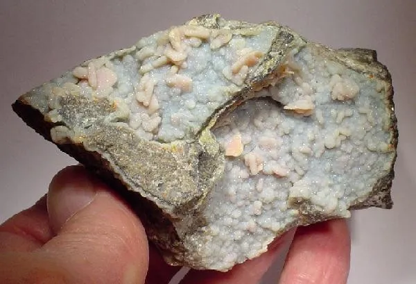 Quartz, Wulfenite image