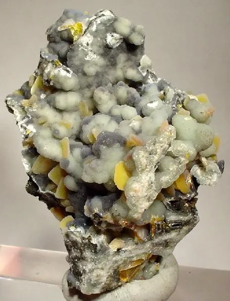 Quartz, Wulfenite image