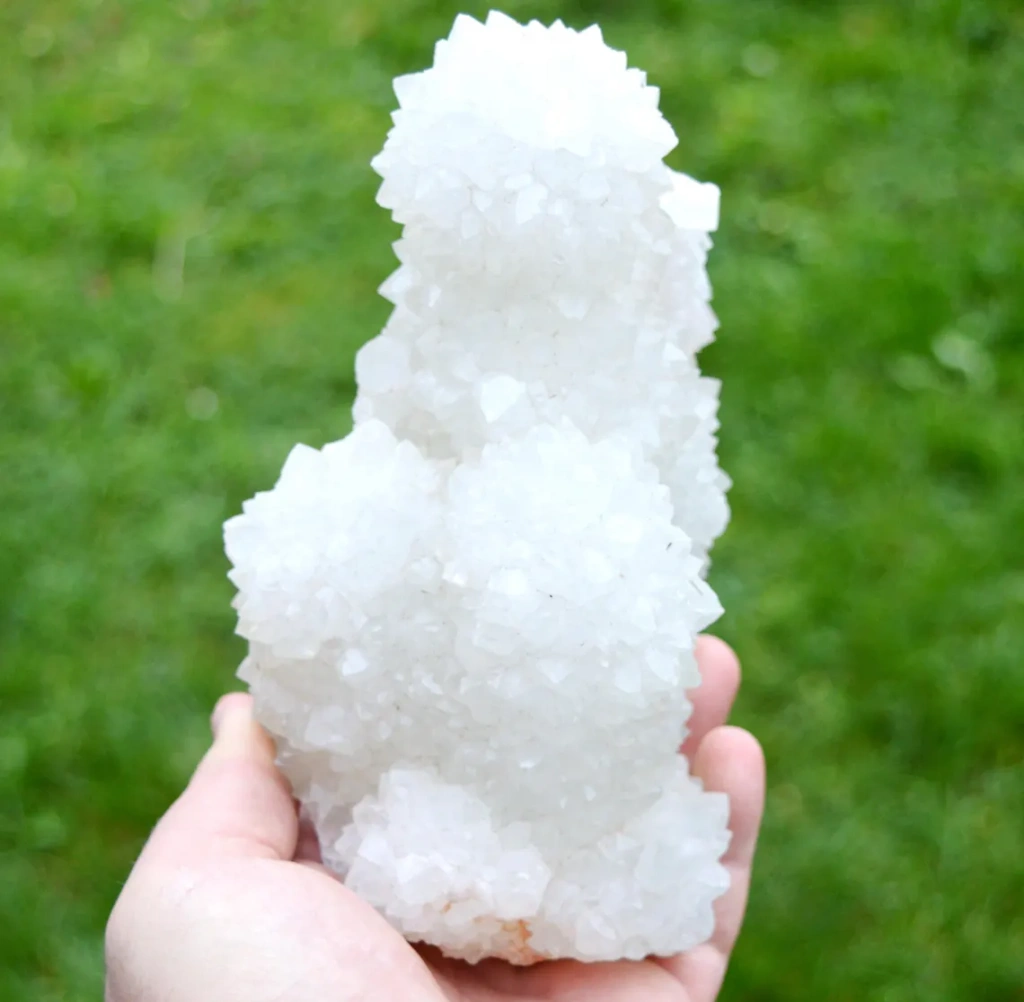 Quetzalcoatlite from Minas Gerais, Brazil image