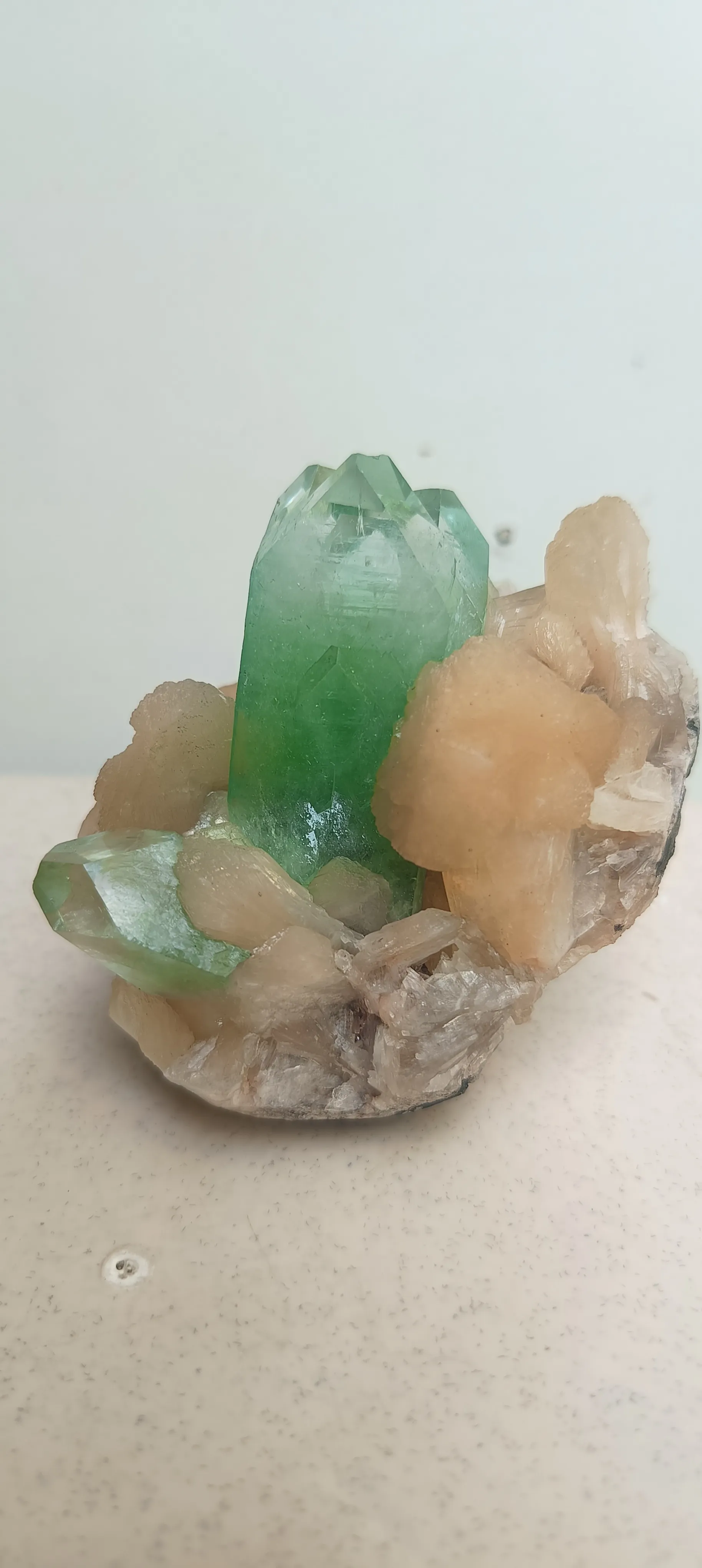 Rare BIG crystal green Apophyllite Madhya Pradesh, Pithampur - image 5