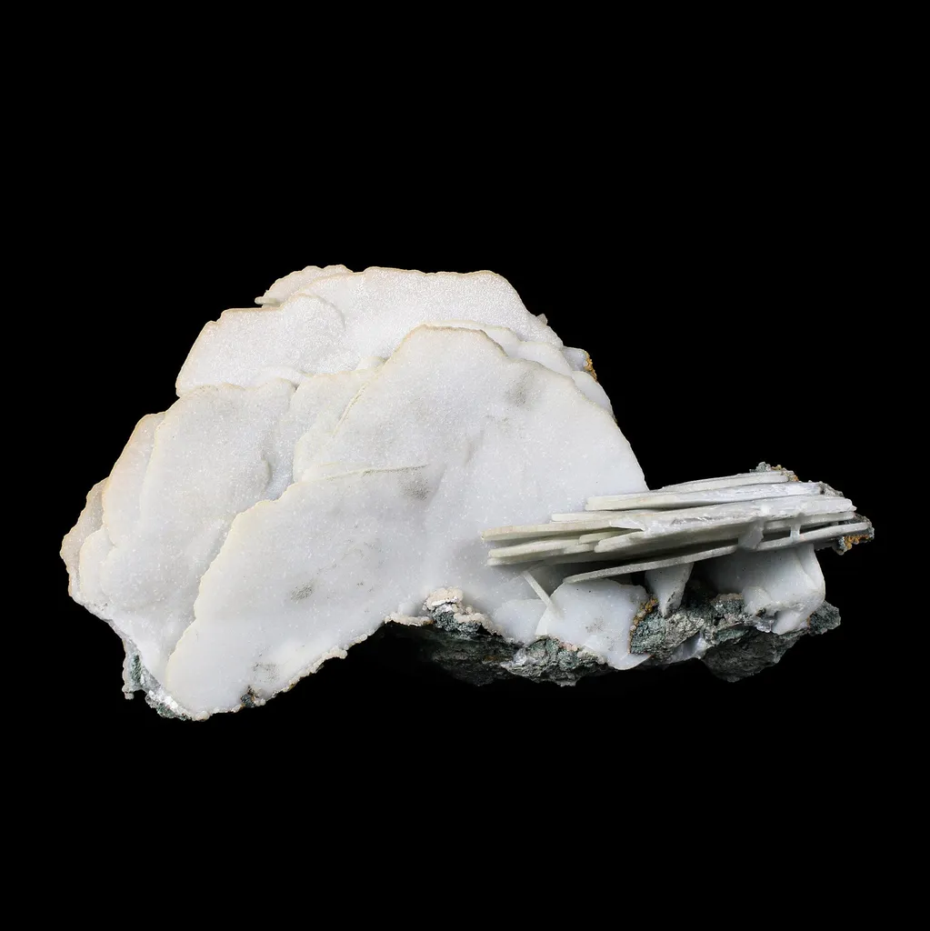 Rare Blade Calcite – Red Fluorescent Natural Mineral Specimen from Mumbai - image 6