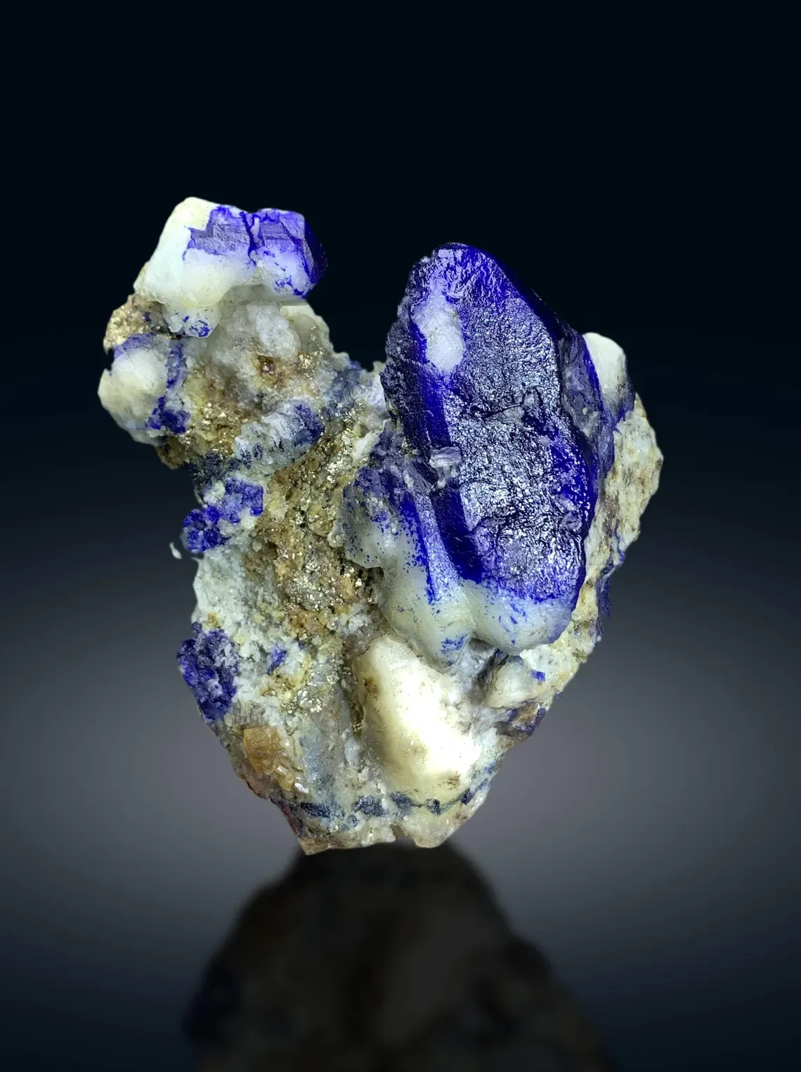 Rare Blue Afghanite with Winchite and Pyrite on Matrix from Afghanistan - 337 gram - image 3