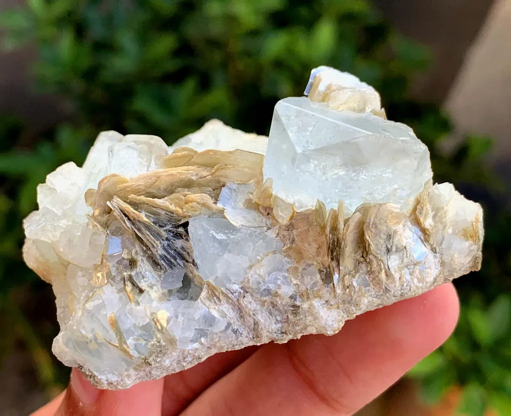 Rare Blue Aquamarine Specimen from Pakistan - image 9
