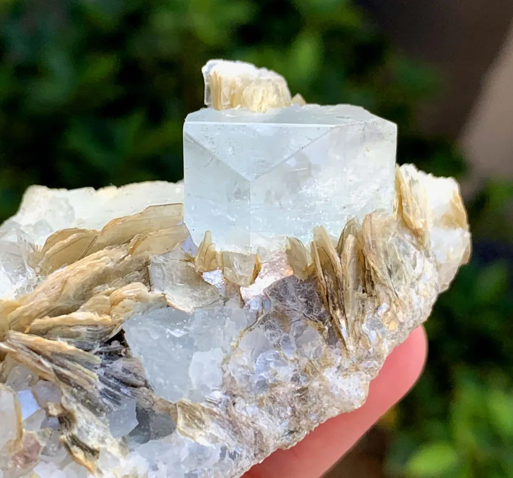 Rare Blue Aquamarine Specimen from Pakistan - image 3