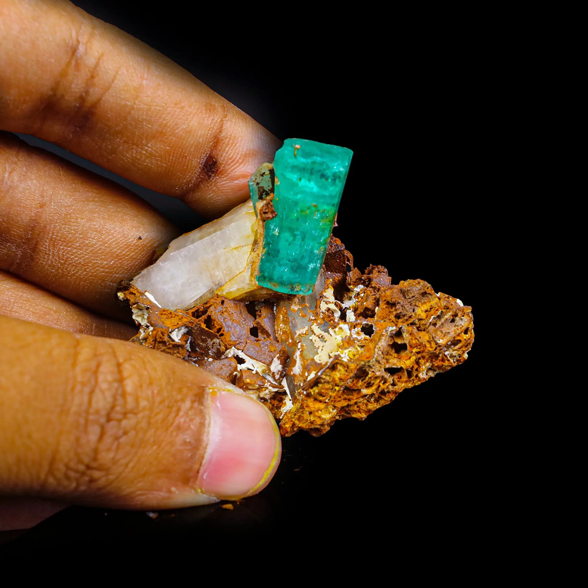 Rare Deep green Emeralds Natural Mineral Specimen Museum - image 4