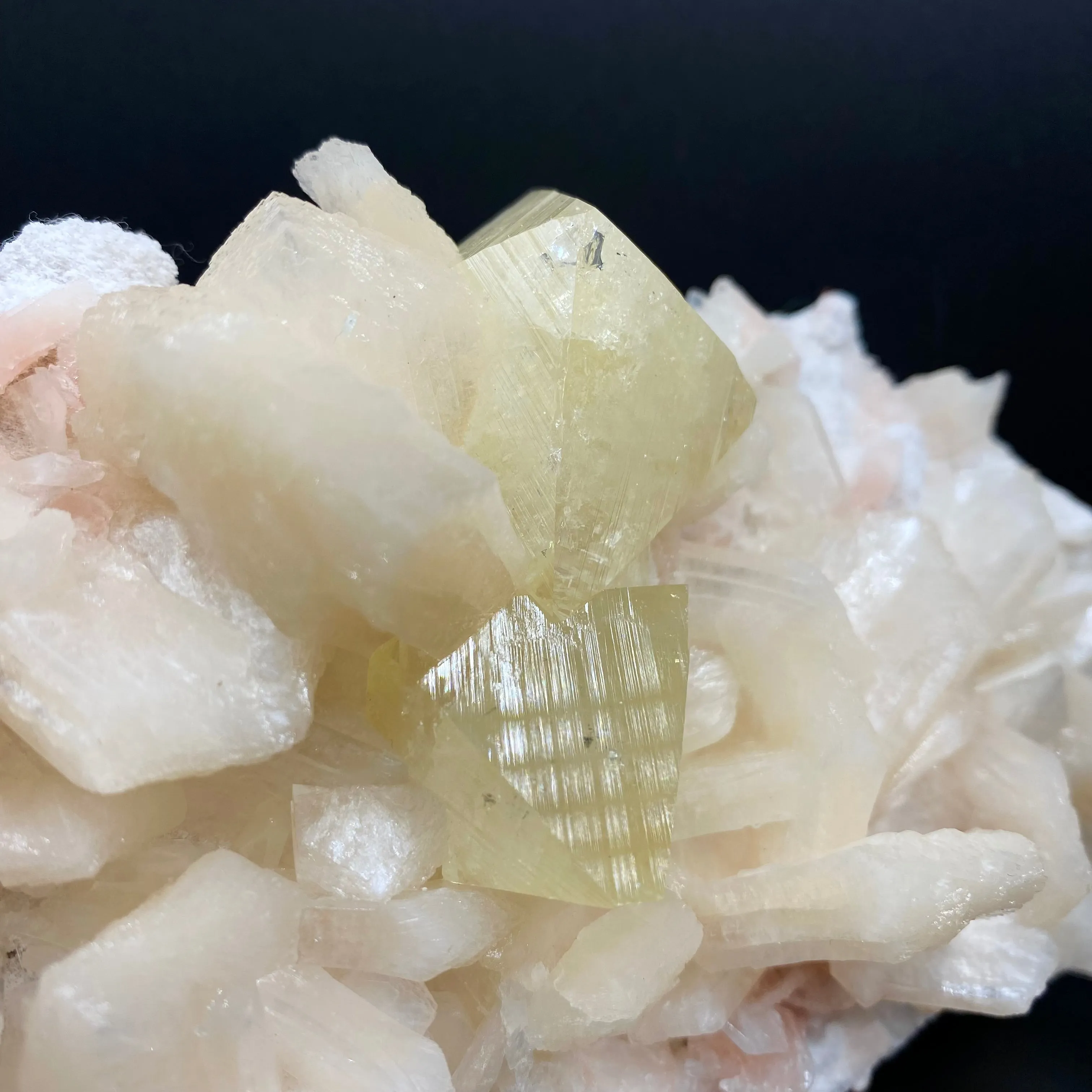 Rare Fluorescent Powellite Crystal with Heulandite & Stilbite | Free-Standing Terminated Twin Specimen from India DK94 - image 5