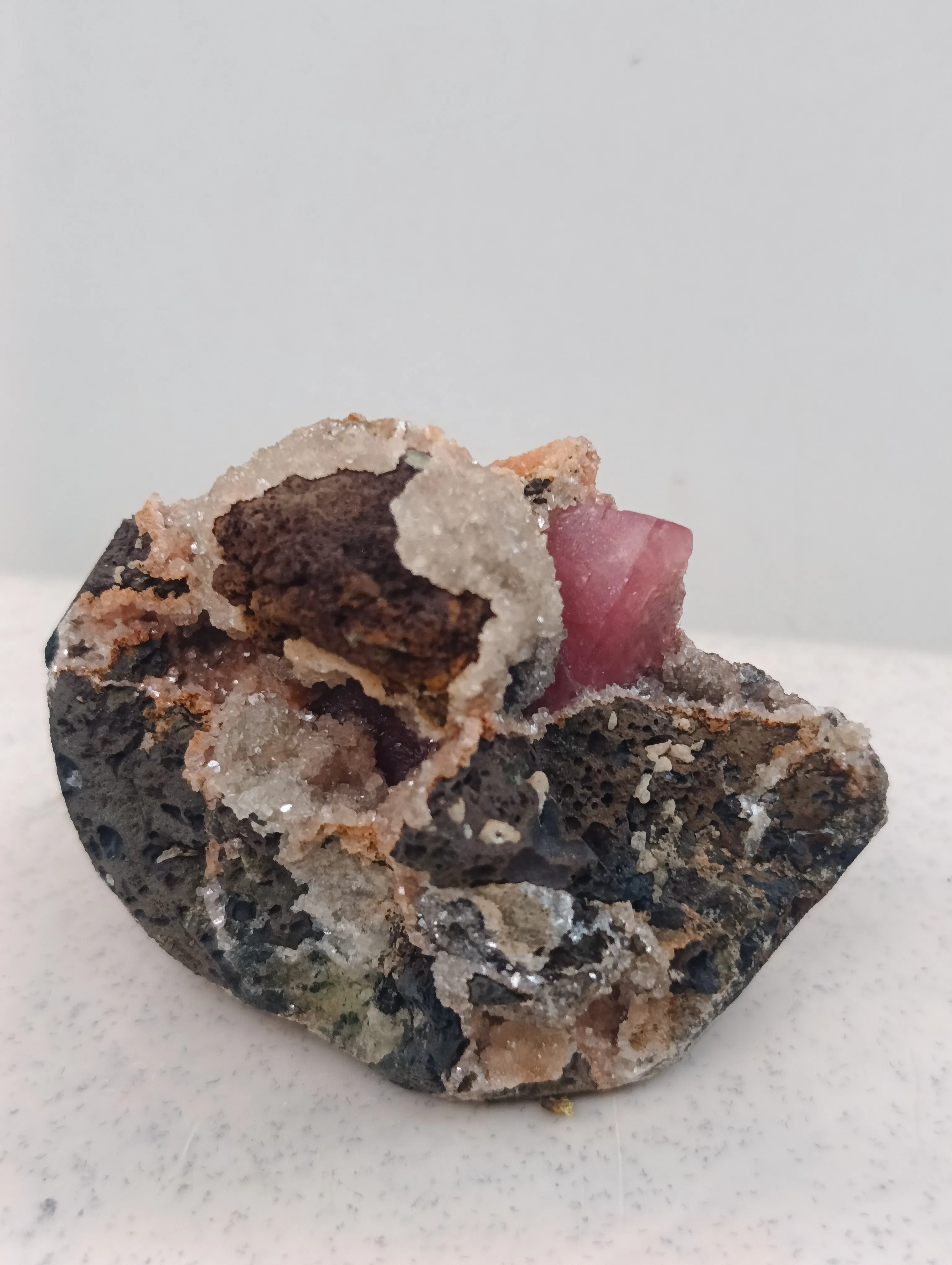 Raspberry red calcite chalcedony - image 2