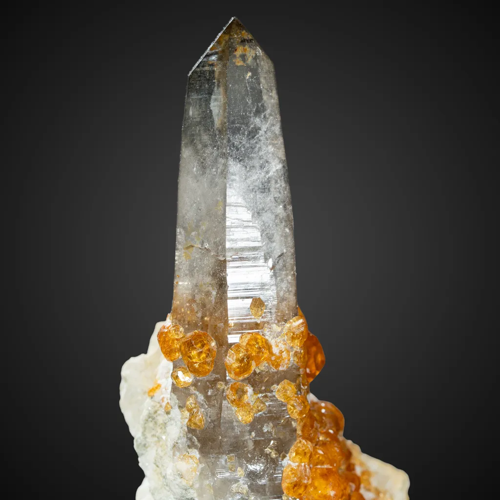 Rauchquarz from China, Fujian, Yunxiao Co., Tongbei, Wushan Spessartine Mine - image 3