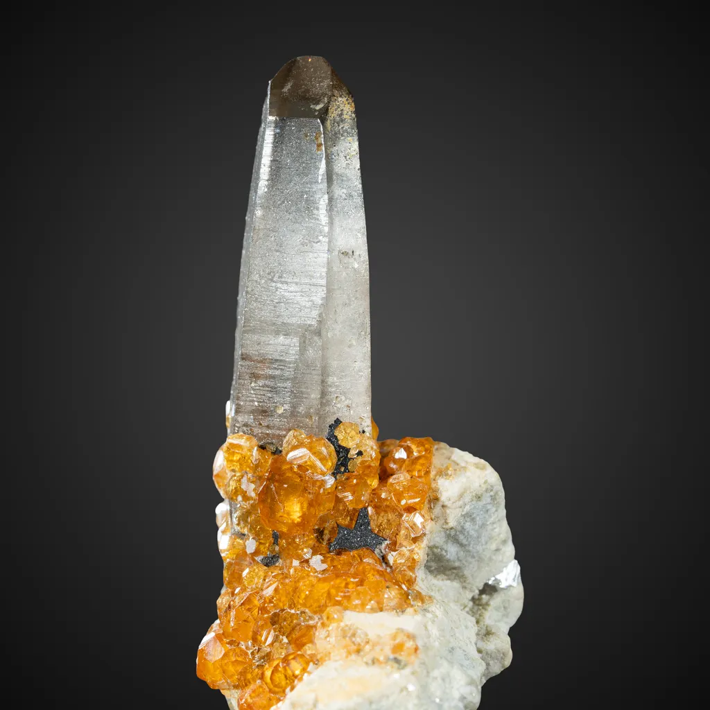 Rauchquarz from China, Fujian, Yunxiao Co., Tongbei, Wushan Spessartine Mine - image 2