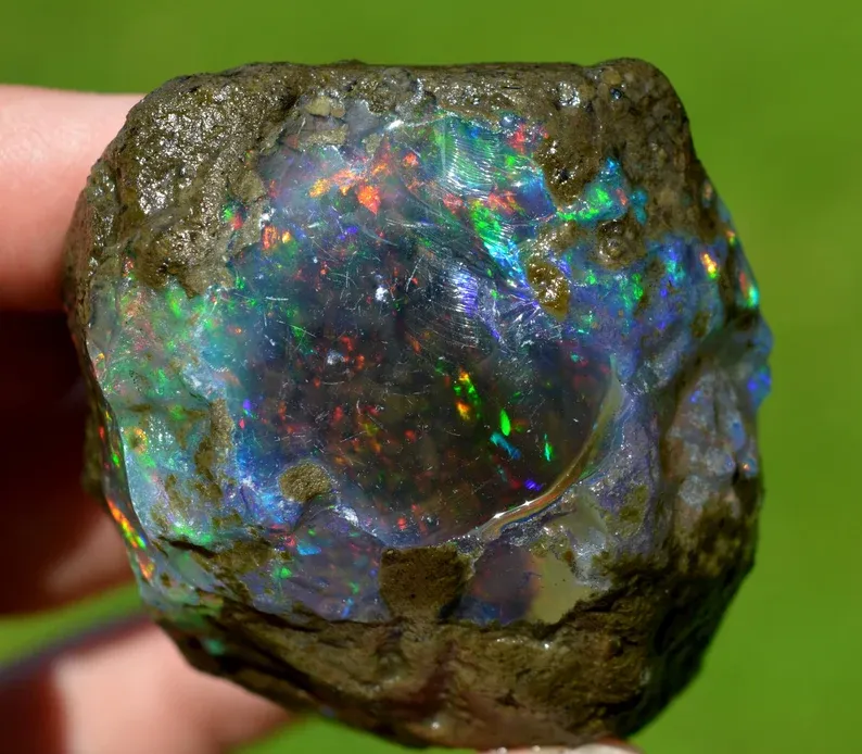 Raw opal - 590 carats - South Wollo Zone, Amhara Region, Ethiopia - image 2