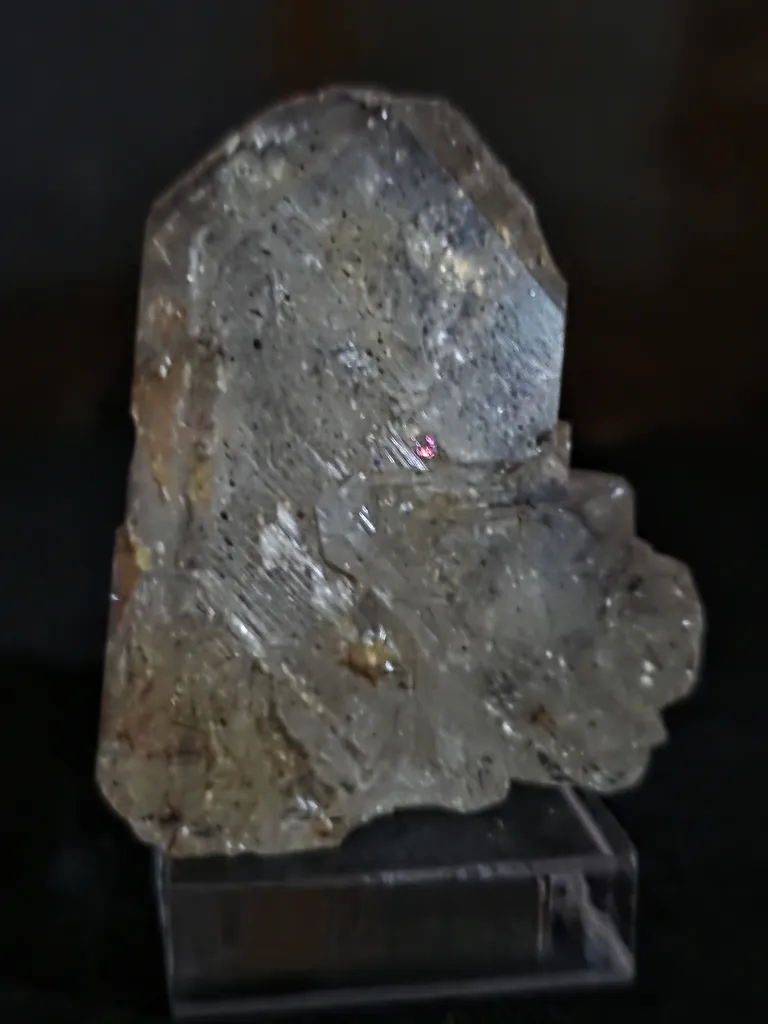 Raw pink fire quartz - image 6