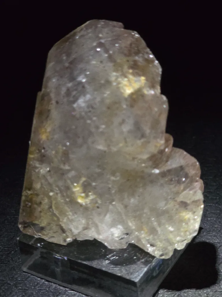 Raw pink fire quartz - image 8