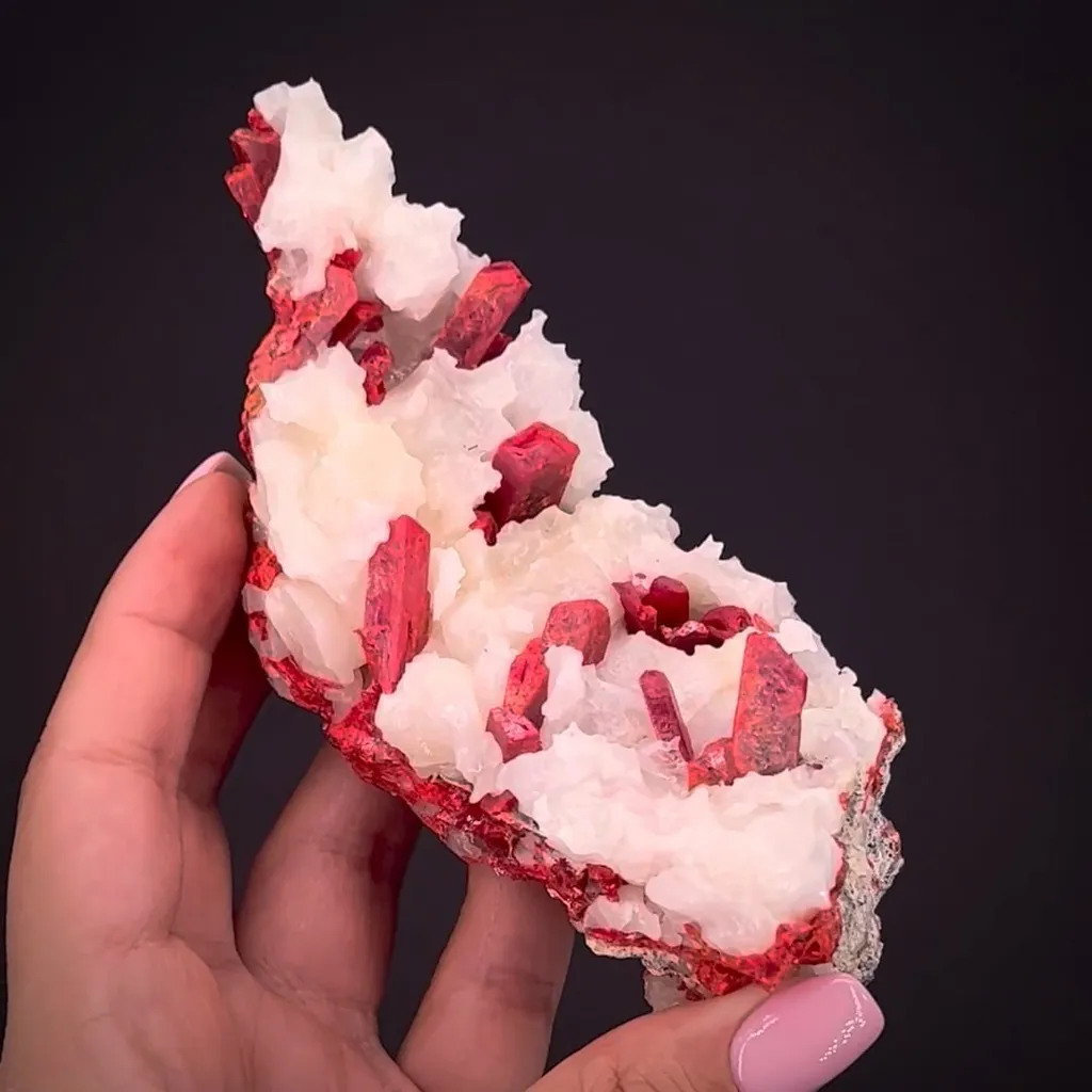 Realgar and Calcite image
