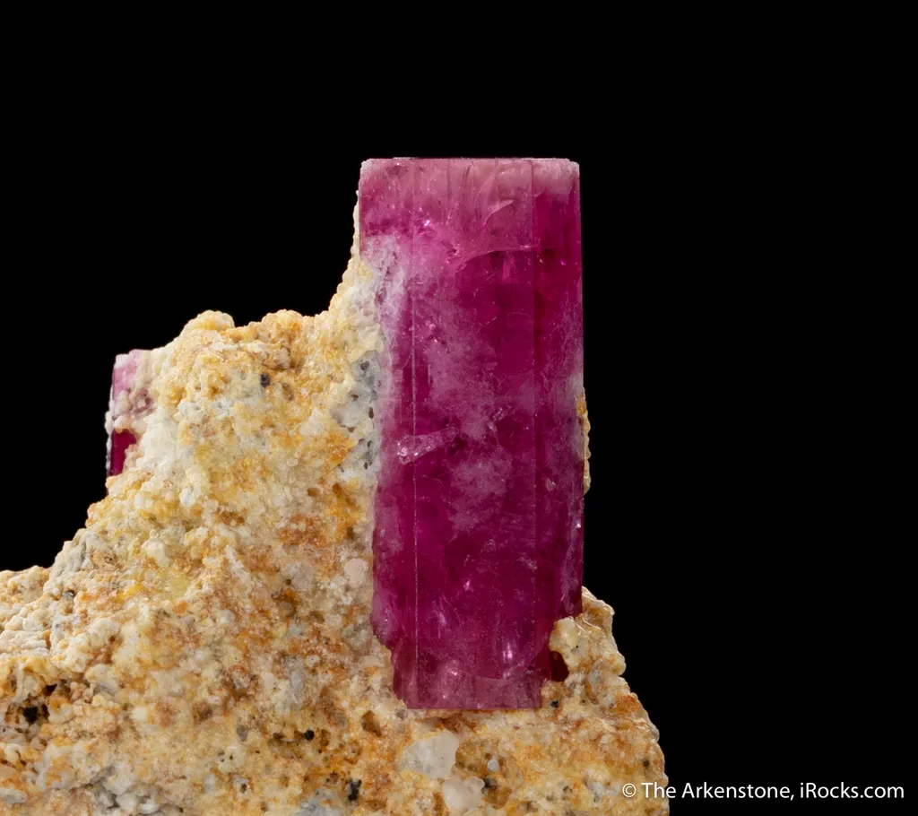 Red Beryl - image 4