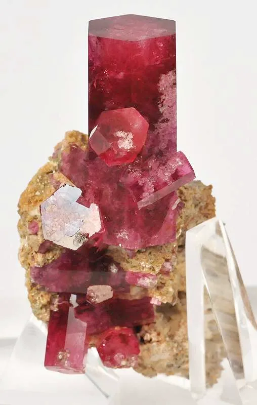 Red Beryl - image 3