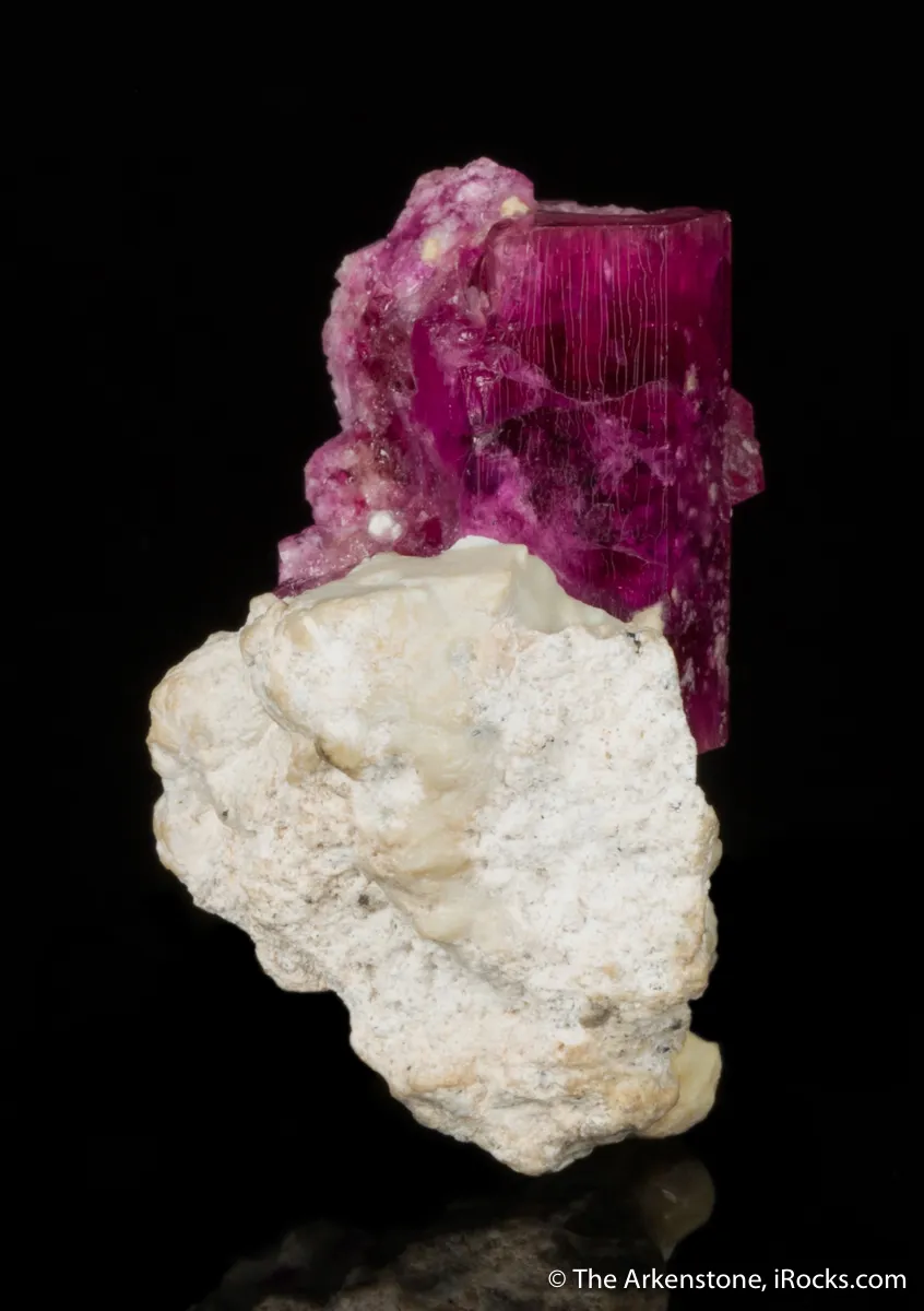 Red Beryl - image 3