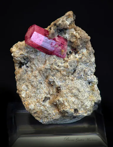 Red Beryl - image 3