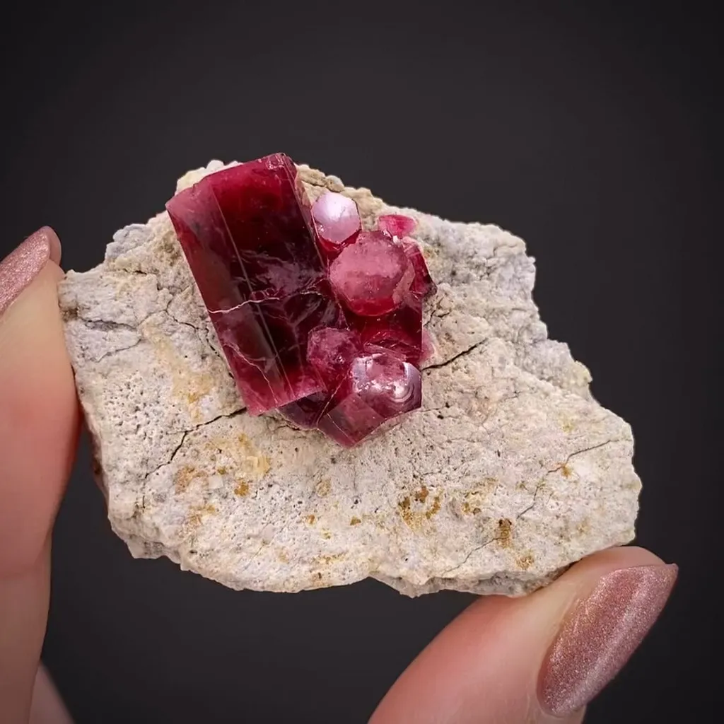 Red Beryl image