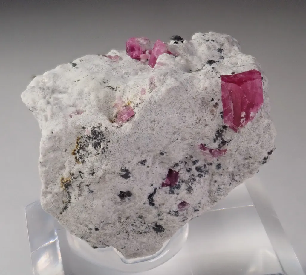Red Beryl - image 2