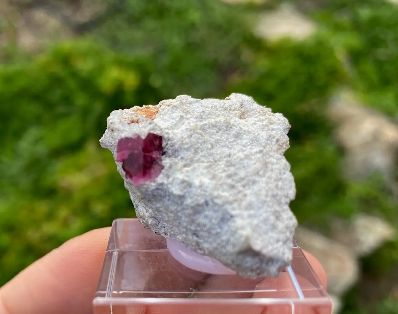 Red Beryl - image 5