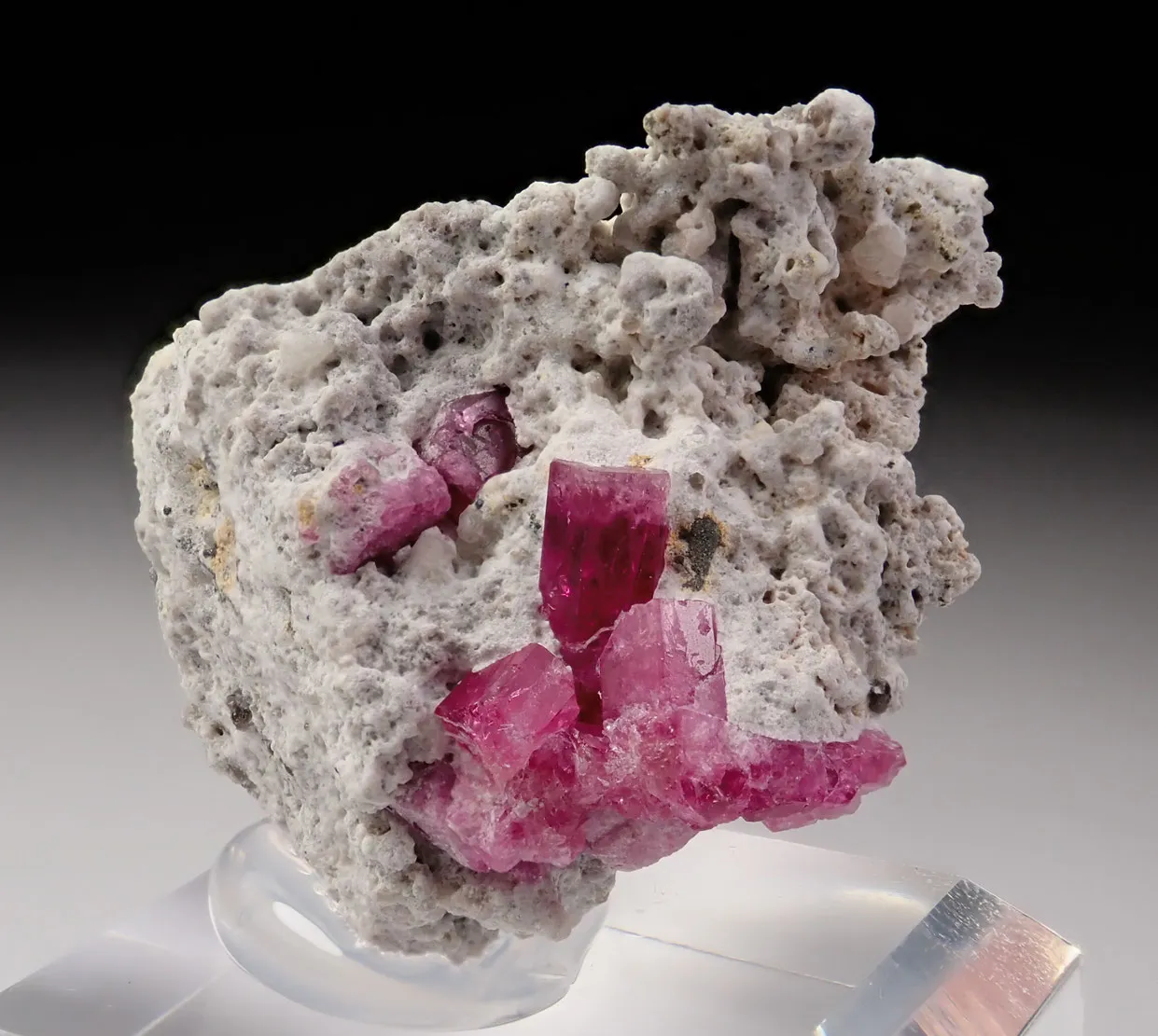 Red Beryl - image 3