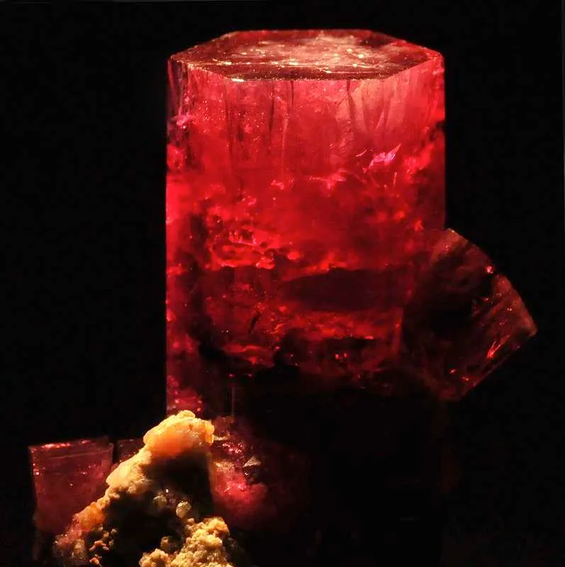 Red Beryl - image 6