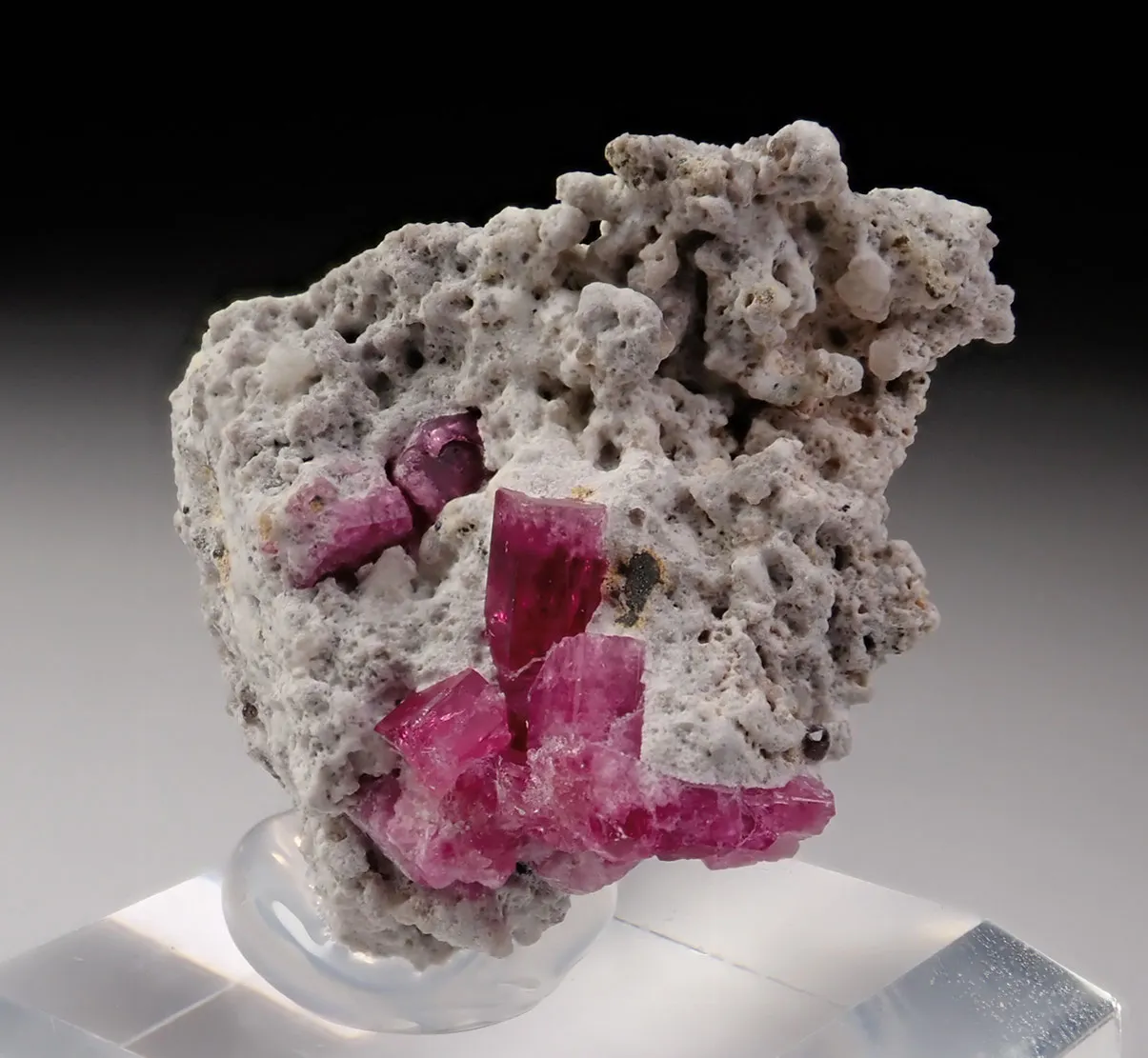 Red Beryl - image 4
