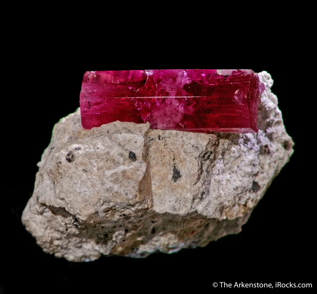 Red Beryl - image 4